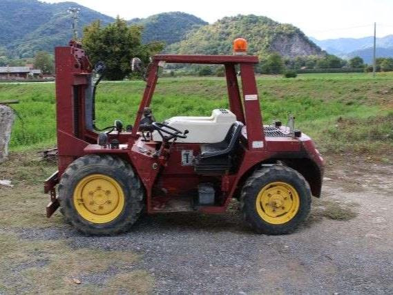 Manitou MC20P - Φορτηγό ανωμάλου εδάφους: φωτογραφία 1 Manitou MC20P - Φορτηγό ανωμάλου εδάφους: φωτογραφία 1