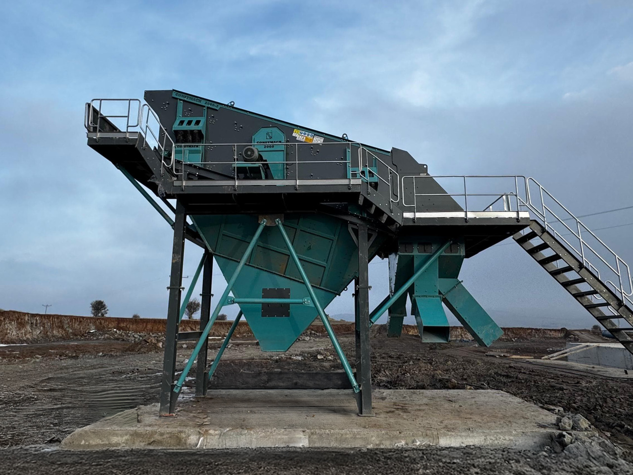 Constmach 140-180 Tph Vibrating Screen 2-3-4 Stages 1800x5000 mm - Διαλογής: φωτογραφία 2 Constmach 140-180 Tph Vibrating Screen 2-3-4 Stages 1800x5000 mm - Διαλογής: φωτογραφία 2