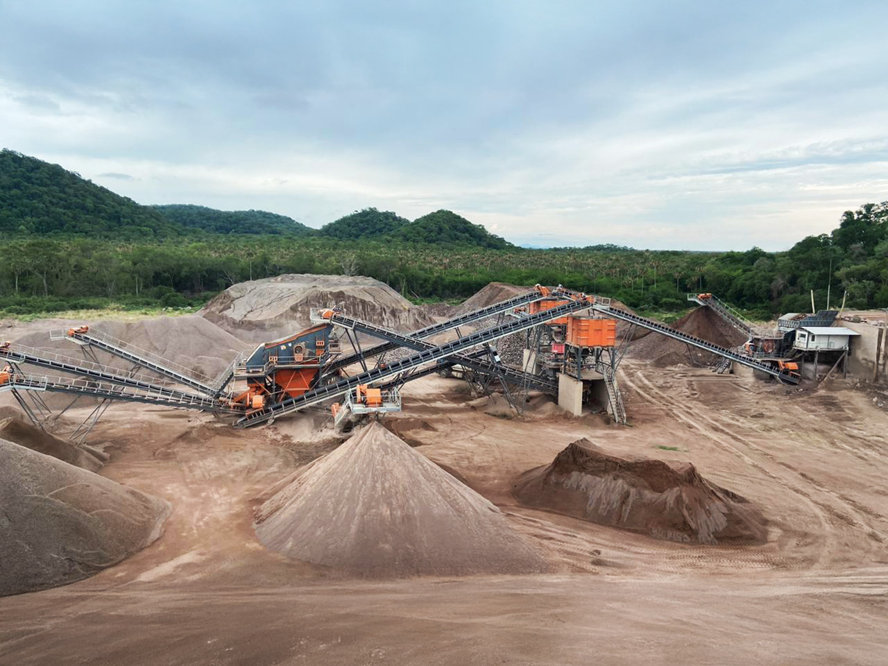 Constmach Stationäre Basalt Steinbrechanlage 250-300 t/h - Μηχάνημα Θραύσης: φωτογραφία 5 Constmach Stationäre Basalt Steinbrechanlage 250-300 t/h - Μηχάνημα Θραύσης: φωτογραφία 5
