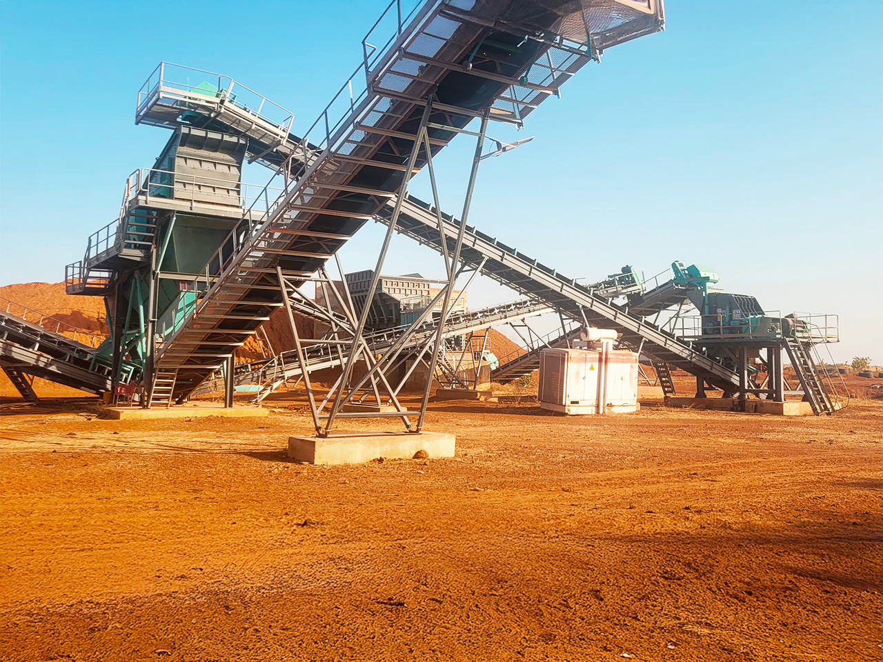 Constmach Stationary Basalt Stone Crushing Plant 250-300 Tph - Μηχάνημα Θραύσης: φωτογραφία 2 Constmach Stationary Basalt Stone Crushing Plant 250-300 Tph - Μηχάνημα Θραύσης: φωτογραφία 2