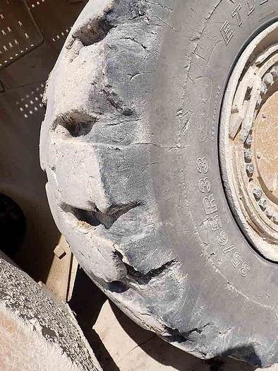 Ελαστιχοφόρος φορτωτής CAT 988K: φωτογραφία 28