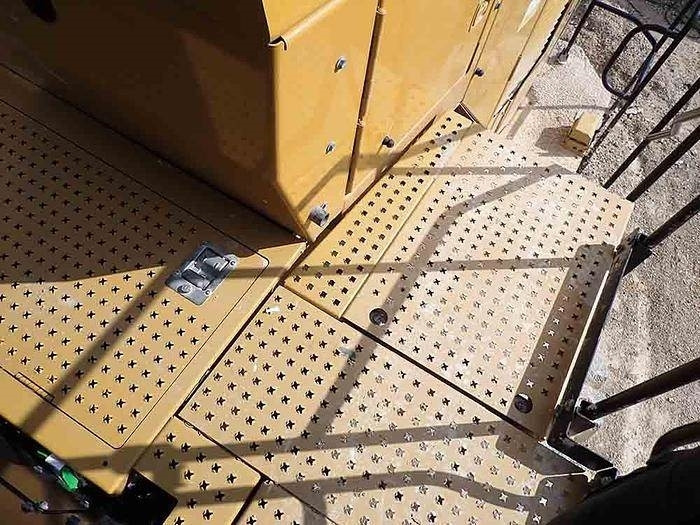 Ελαστιχοφόρος φορτωτής CAT 988K: φωτογραφία 35