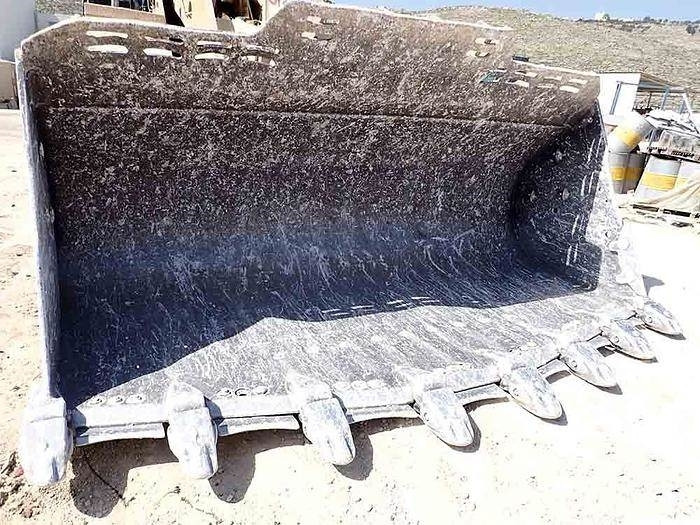 Ελαστιχοφόρος φορτωτής CAT 988K: φωτογραφία 15