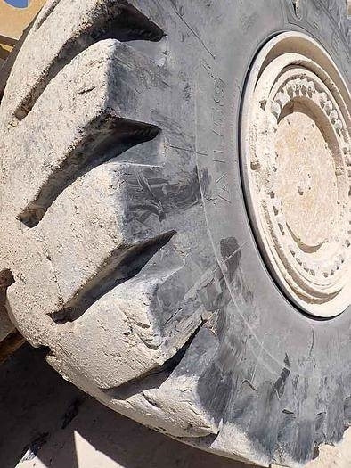 Ελαστιχοφόρος φορτωτής CAT 988K: φωτογραφία 23