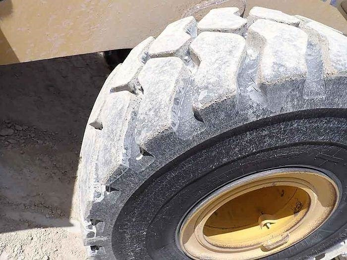 Ελαστιχοφόρος φορτωτής Komatsu WA475-10: φωτογραφία 21