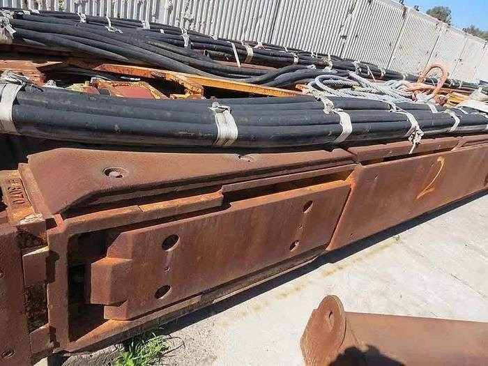 Ερπυστριοφόρος γερανός Liebherr HS885HD + BAUER CUTTER - 38 METERS: φωτογραφία 13 Ερπυστριοφόρος γερανός Liebherr HS885HD + BAUER CUTTER - 38 METERS: φωτογραφία 13