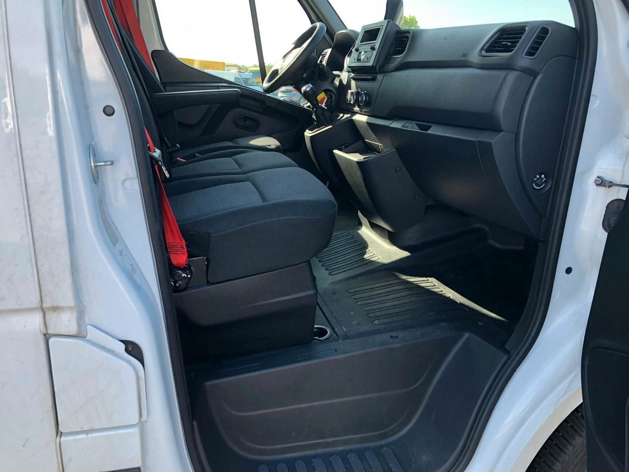 Επαγγελματικό αυτοκίνητο κόφα Renault MASTER RED 3.5T*LBW*Klima*4.2m*AUCH MIETE: φωτογραφία 10 Επαγγελματικό αυτοκίνητο κόφα Renault MASTER RED 3.5T*LBW*Klima*4.2m*AUCH MIETE: φωτογραφία 10