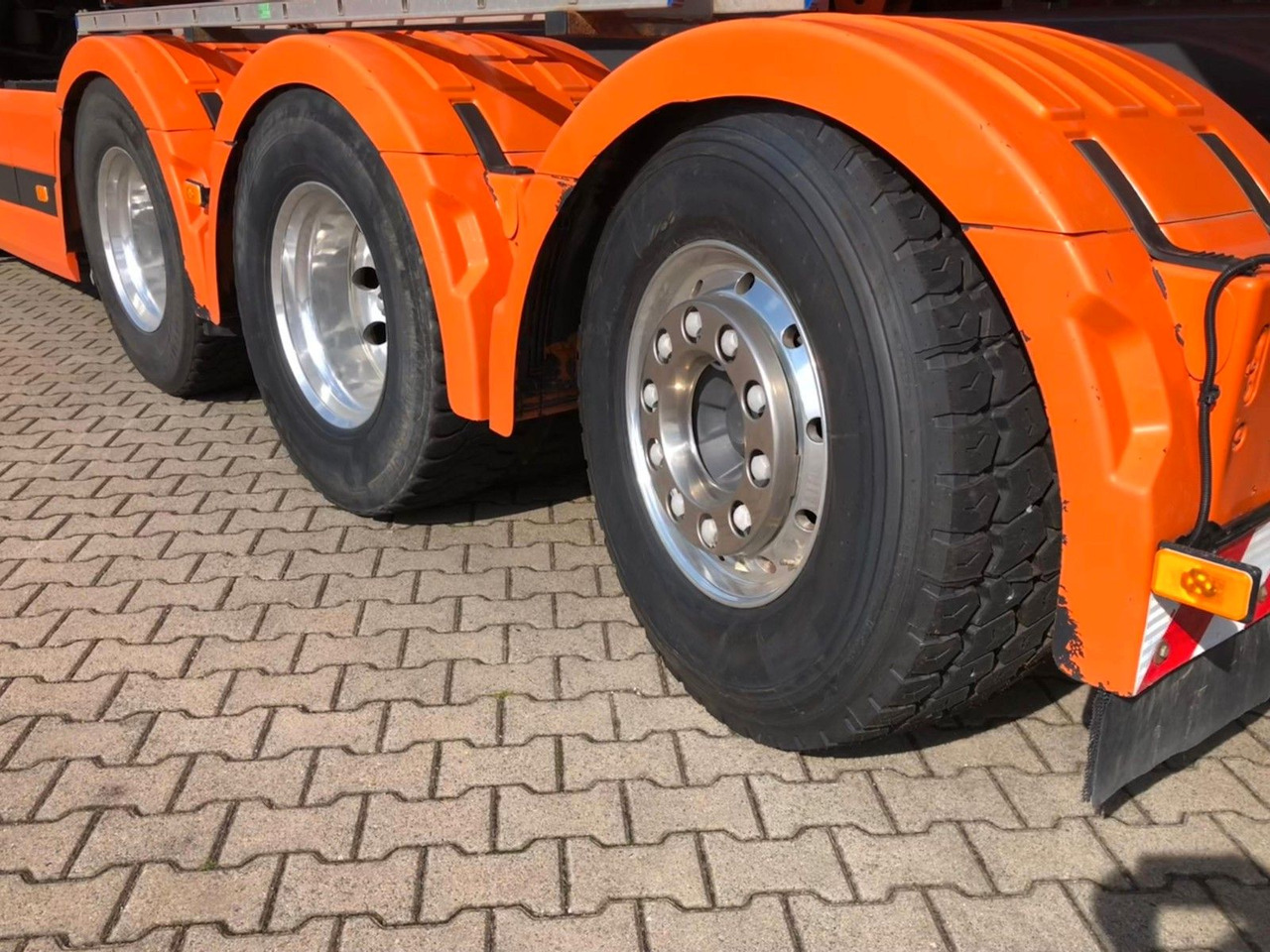 Volvo FH460 8x4 Tridem*TopZustand*excellent condition - Φορτηγό ανατρεπόμενο: φωτογραφία 2 Volvo FH460 8x4 Tridem*TopZustand*excellent condition - Φορτηγό ανατρεπόμενο: φωτογραφία 2