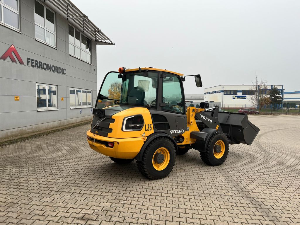 Volvo JL25H Electric *Auch Miete - Ελαστιχοφόρος φορτωτής: φωτογραφία 2 Volvo JL25H Electric *Auch Miete - Ελαστιχοφόρος φορτωτής: φωτογραφία 2