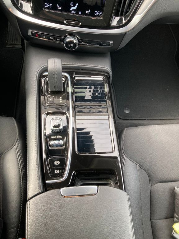 Station wagon Volvo V60 T6 AWD R-Design Expression Recharge Plug-In: φωτογραφία 19