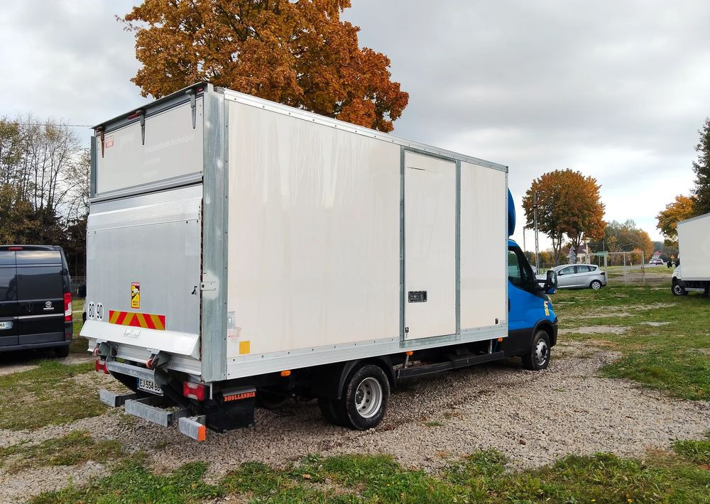 Iveco Daily 70C18 - Φορτηγό κόφα: φωτογραφία 5 Iveco Daily 70C18 - Φορτηγό κόφα: φωτογραφία 5