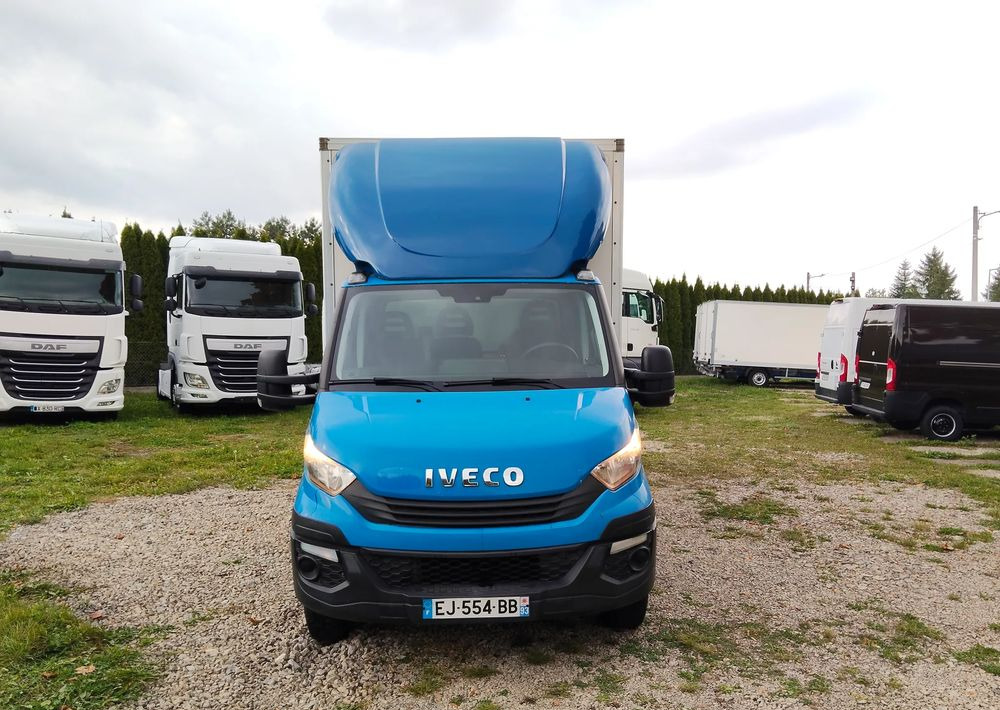 Iveco Daily 70C18 - Φορτηγό κόφα: φωτογραφία 3 Iveco Daily 70C18 - Φορτηγό κόφα: φωτογραφία 3