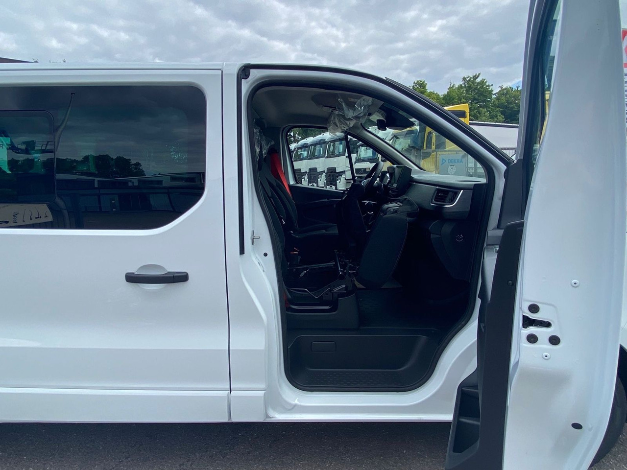 Renault TRAFIC RED KOMBI - Μικρό λεωφορείο, Επιβατικό βαν: φωτογραφία 3 Renault TRAFIC RED KOMBI - Μικρό λεωφορείο, Επιβατικό βαν: φωτογραφία 3