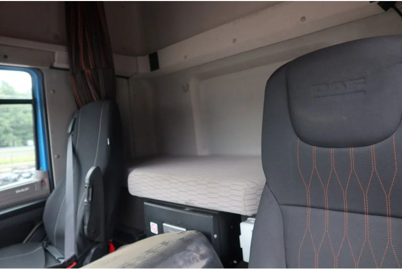 DAF CF 410 Bakwagen + Onderschuif klep - Φορτηγό κόφα: φωτογραφία 5 DAF CF 410 Bakwagen + Onderschuif klep - Φορτηγό κόφα: φωτογραφία 5