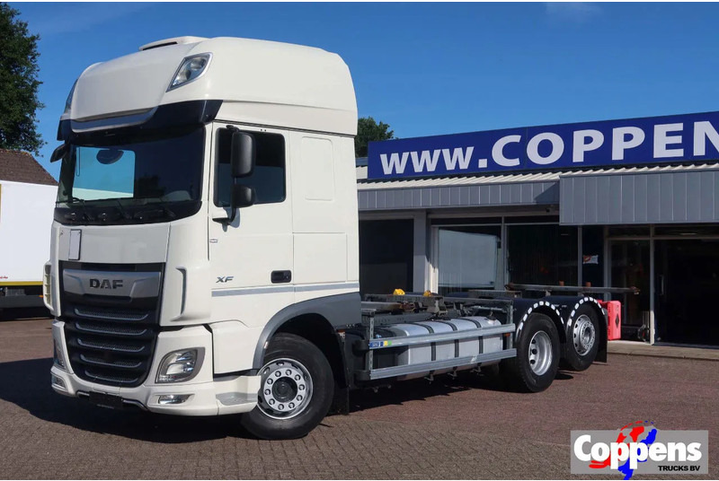 DAF XF 106.450 Wissellaadbaksysteem / Chassis - Φορτηγό μεταφοράς εμπορευματοκιβωτίων/ Κινητό αμάξωμα: φωτογραφία 1 DAF XF 106.450 Wissellaadbaksysteem / Chassis - Φορτηγό μεταφοράς εμπορευματοκιβωτίων/ Κινητό αμάξωμα: φωτογραφία 1