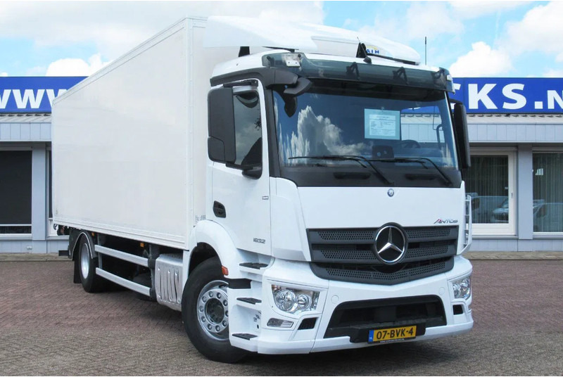Mercedes-Benz Actros 1832 1832 LL 4x2 - Φορτηγό κόφα: φωτογραφία 2 Mercedes-Benz Actros 1832 1832 LL 4x2 - Φορτηγό κόφα: φωτογραφία 2