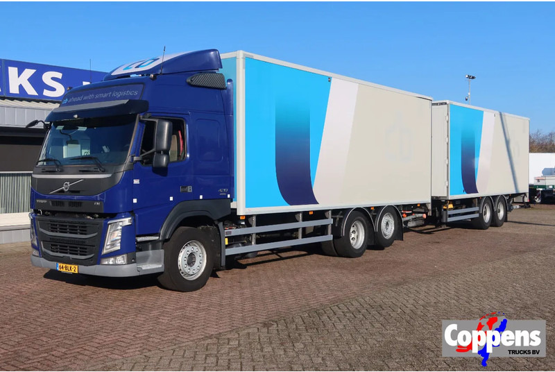 Volvo FM 420 6x2 Bak + Dhollandia klep 1500 kg + Aanhanger 94-WS-TS - Φορτηγό κόφα: φωτογραφία 1 Volvo FM 420 6x2 Bak + Dhollandia klep 1500 kg + Aanhanger 94-WS-TS - Φορτηγό κόφα: φωτογραφία 1