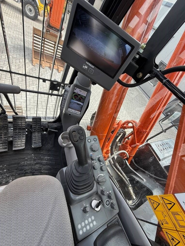 Ερπυστριοφόρος εκσκαφέας Hitachi ZX 250 LC N-6: φωτογραφία 11