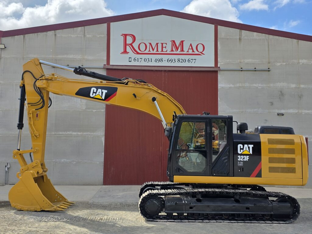 CAT 323FL - Ερπυστριοφόρος εκσκαφέας: φωτογραφία 1 CAT 323FL - Ερπυστριοφόρος εκσκαφέας: φωτογραφία 1