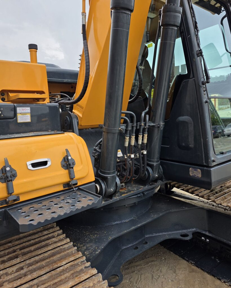 HYUNDAI HX140L C - Ερπυστριοφόρος εκσκαφέας: φωτογραφία 4 HYUNDAI HX140L C - Ερπυστριοφόρος εκσκαφέας: φωτογραφία 4