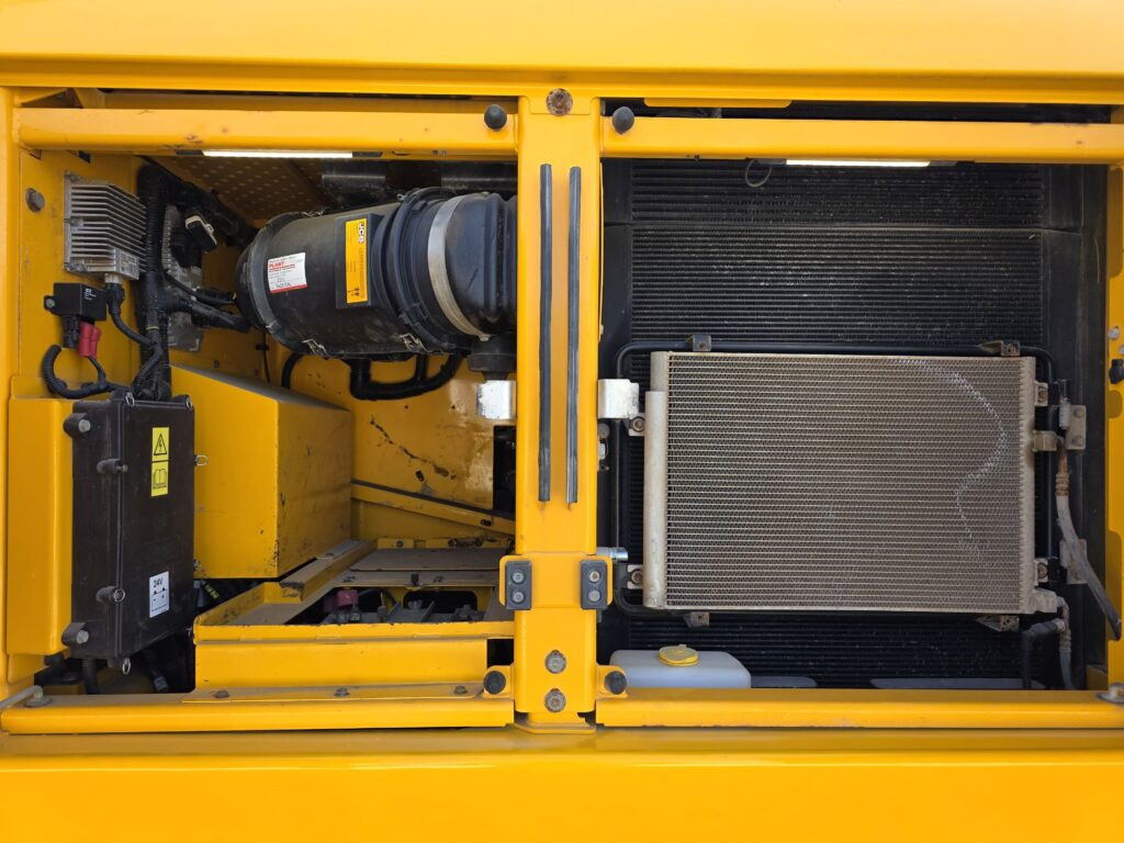 Ερπυστριοφόρος εκσκαφέας JCB 220X L4F: φωτογραφία 9