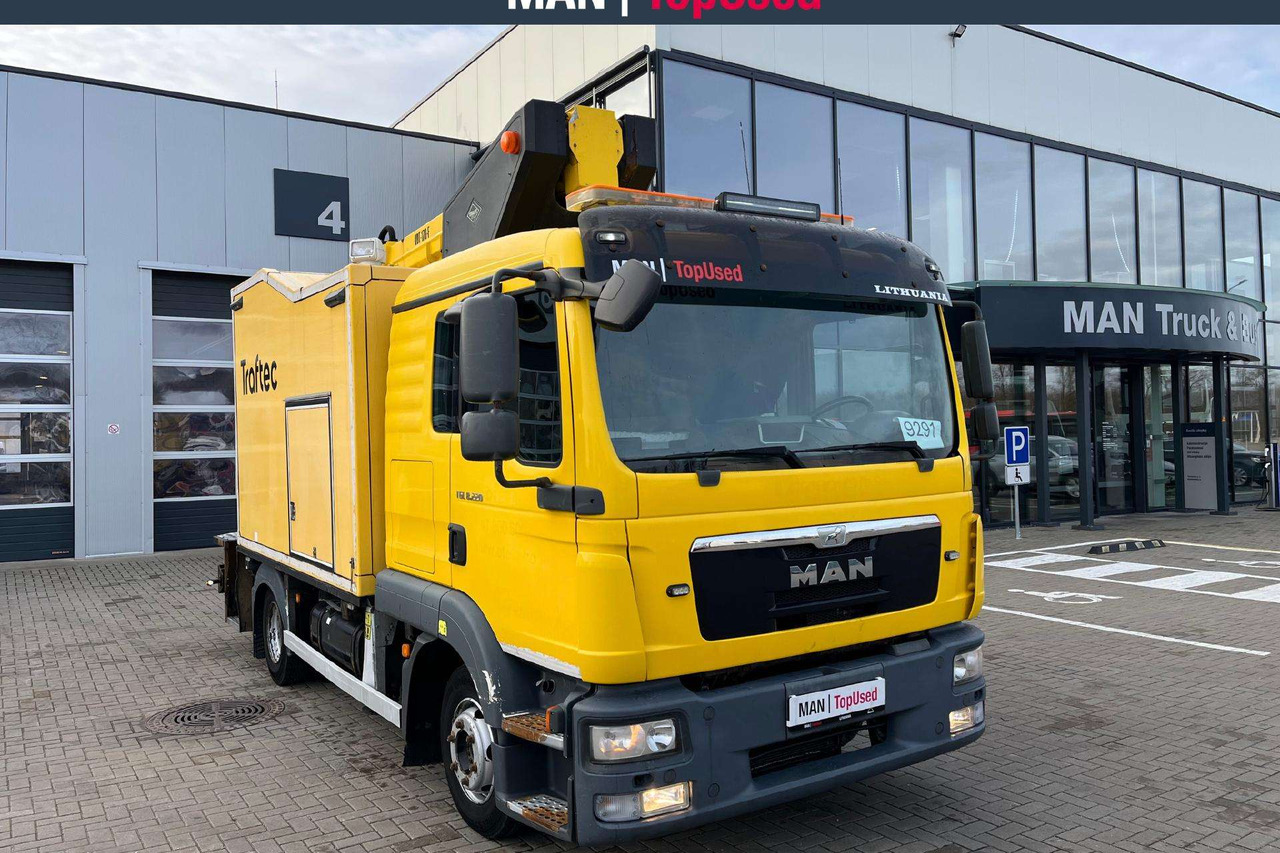 MAN 8.220 4X2 bokštelis(9291) - Φορτηγό με γερανό: φωτογραφία 2 MAN 8.220 4X2 bokštelis(9291) - Φορτηγό με γερανό: φωτογραφία 2