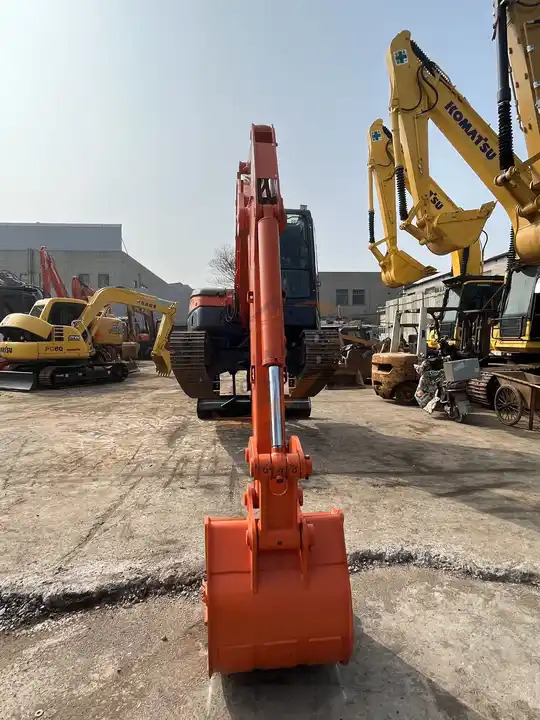 Heavy Equipments HITACHI ZX55UR Mini Digger For Excavator and High Quality Digging Machine On Sale - Ερπυστριοφόρος εκσκαφέας: φωτογραφία 2 Heavy Equipments HITACHI ZX55UR Mini Digger For Excavator and High Quality Digging Machine On Sale - Ερπυστριοφόρος εκσκαφέας: φωτογραφία 2