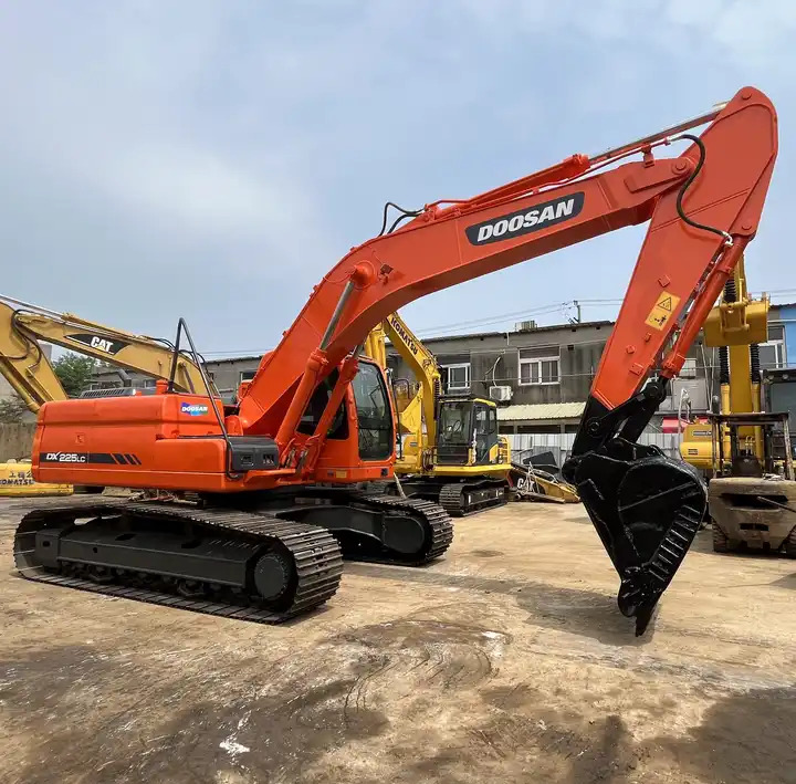High Quality Original Korea Nice Performance Used Excavator Doosan Dx225lc,Dx225 Model For Sale 22.5ton Best Price In Shanghai - Ερπυστριοφόρος εκσκαφέας: φωτογραφία 3 High Quality Original Korea Nice Performance Used Excavator Doosan Dx225lc,Dx225 Model For Sale 22.5ton Best Price In Shanghai - Ερπυστριοφόρος εκσκαφέας: φωτογραφία 3
