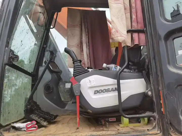 High Quality Second Hand Doosan Dx420 Excavator,Efficient,Energy-saving,And Suitable For Crushing Used Hand Excavators - Ερπυστριοφόρος εκσκαφέας: φωτογραφία 4 High Quality Second Hand Doosan Dx420 Excavator,Efficient,Energy-saving,And Suitable For Crushing Used Hand Excavators - Ερπυστριοφόρος εκσκαφέας: φωτογραφία 4