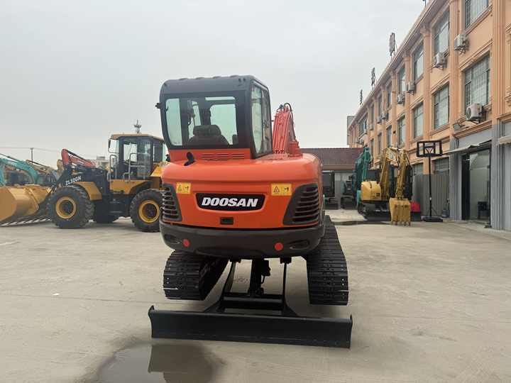 Μίσθωση  High Quality Secondhand Small Excavator Doosan Dx60 Dx75 Korea Origin Mini Excavator Machine Good Price for Guyana High Quality Secondhand Small Excavator Doosan Dx60 Dx75 Korea Origin Mini Excavator Machine Good Price for Guyana: φωτογραφία 6