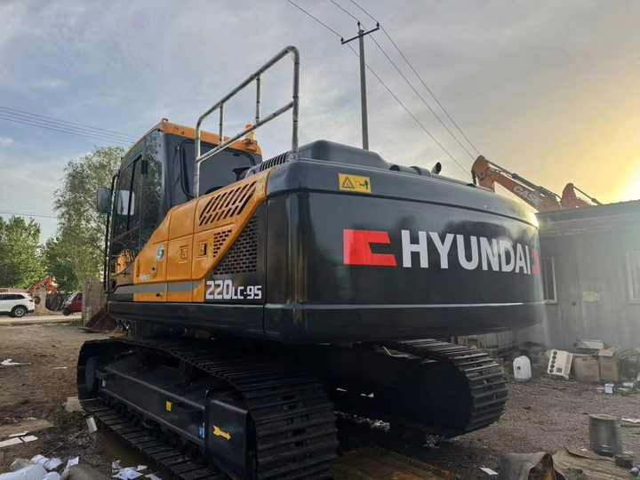 Korea Original Used Hyundai 220LC-9S Excavator Used Robex Hyundai 220 Excavator 220LC-9S Used Excavators for Sale - Εκσκαφέας: φωτογραφία 3 Korea Original Used Hyundai 220LC-9S Excavator Used Robex Hyundai 220 Excavator 220LC-9S Used Excavators for Sale - Εκσκαφέας: φωτογραφία 3