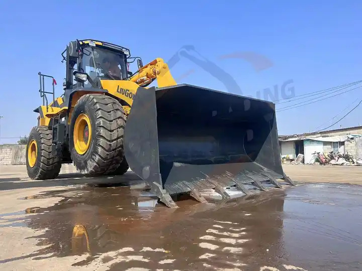 Original LiuGong Wheel Loader high quality 856H in Good Condition with Low running hours - Ελαστιχοφόρος φορτωτής: φωτογραφία 3 Original LiuGong Wheel Loader high quality 856H in Good Condition with Low running hours - Ελαστιχοφόρος φορτωτής: φωτογραφία 3