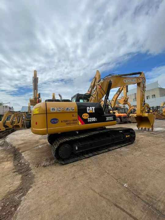 Used CAT 320 320B 320C Caterpillar Excavator with bucket Second hand - Εκσκαφέας: φωτογραφία 2 Used CAT 320 320B 320C Caterpillar Excavator with bucket Second hand - Εκσκαφέας: φωτογραφία 2