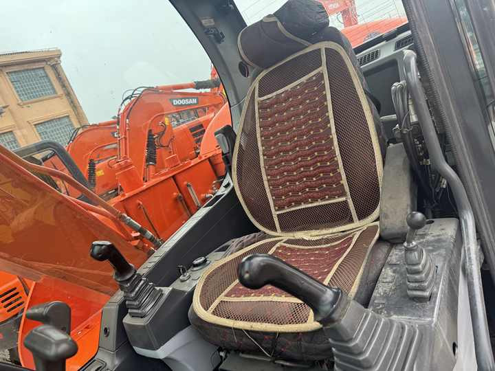 Used Excavator Doosan Dx75-9C Excavators Earth-moving Machinery Doosan Dx60 Dx80 Dx75-9c Dx225 Dh55 Dx60-9c for Sale - Ερπυστριοφόρος εκσκαφέας: φωτογραφία 2 Used Excavator Doosan Dx75-9C Excavators Earth-moving Machinery Doosan Dx60 Dx80 Dx75-9c Dx225 Dh55 Dx60-9c for Sale - Ερπυστριοφόρος εκσκαφέας: φωτογραφία 2