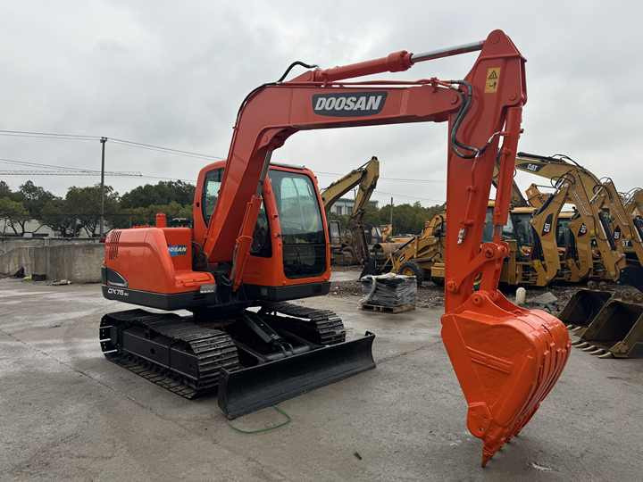 Used Excavator Doosan Dx75-9c Dx80 Dx60 Excavators Machinery Doosan Dx75-9c Dx80 Dx60 Dx225 Good Condition Low Price - Ερπυστριοφόρος εκσκαφέας: φωτογραφία 2 Used Excavator Doosan Dx75-9c Dx80 Dx60 Excavators Machinery Doosan Dx75-9c Dx80 Dx60 Dx225 Good Condition Low Price - Ερπυστριοφόρος εκσκαφέας: φωτογραφία 2