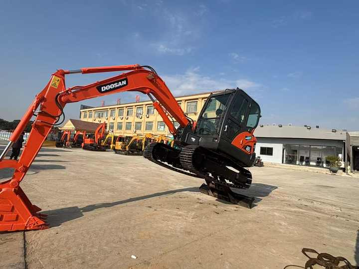 Used excavator doosan dx60 excavators earth-moving machinery doosan dx60 dx80 dx75 dx225 dh60 dh60-7for sale - Ερπυστριοφόρος εκσκαφέας: φωτογραφία 3 Used excavator doosan dx60 excavators earth-moving machinery doosan dx60 dx80 dx75 dx225 dh60 dh60-7for sale - Ερπυστριοφόρος εκσκαφέας: φωτογραφία 3