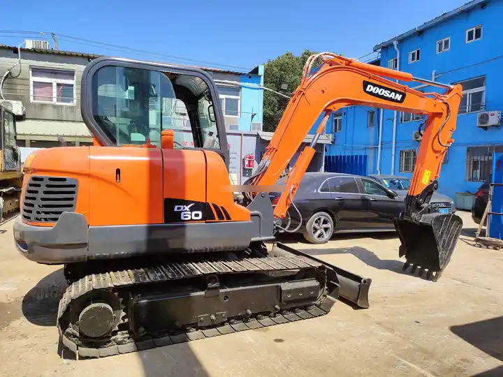 Used excavator doosan dx60 excavators earth-moving machinery doosan dx60 dx80 dx75 dx225 for sale - Ερπυστριοφόρος εκσκαφέας: φωτογραφία 4 Used excavator doosan dx60 excavators earth-moving machinery doosan dx60 dx80 dx75 dx225 for sale - Ερπυστριοφόρος εκσκαφέας: φωτογραφία 4