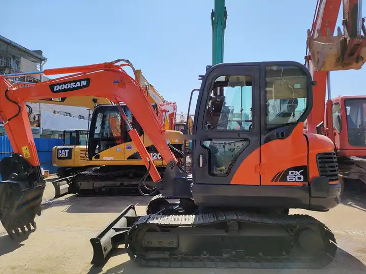 Used excavator doosan dx60 excavators earth-moving machinery doosan dx60 dx80 dx75 dx225 for sale - Ερπυστριοφόρος εκσκαφέας: φωτογραφία 3 Used excavator doosan dx60 excavators earth-moving machinery doosan dx60 dx80 dx75 dx225 for sale - Ερπυστριοφόρος εκσκαφέας: φωτογραφία 3