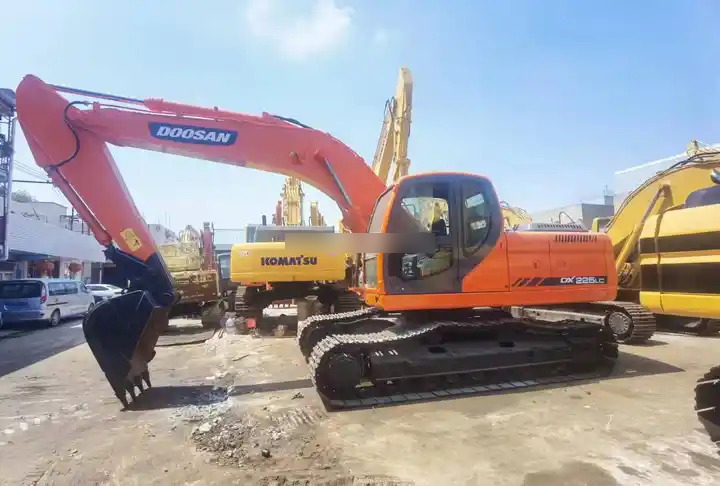 Second hand excavator used machinery equipment Doosan dx225 used excavators in stock for sale - Ερπυστριοφόρος εκσκαφέας: φωτογραφία 2 Second hand excavator used machinery equipment Doosan dx225 used excavators in stock for sale - Ερπυστριοφόρος εκσκαφέας: φωτογραφία 2
