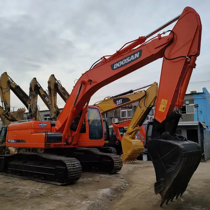 Used excavators in stock for sale second hand excavator used machinery equipment Doosan dx225 - Ερπυστριοφόρος εκσκαφέας: φωτογραφία 1 Used excavators in stock for sale second hand excavator used machinery equipment Doosan dx225 - Ερπυστριοφόρος εκσκαφέας: φωτογραφία 1