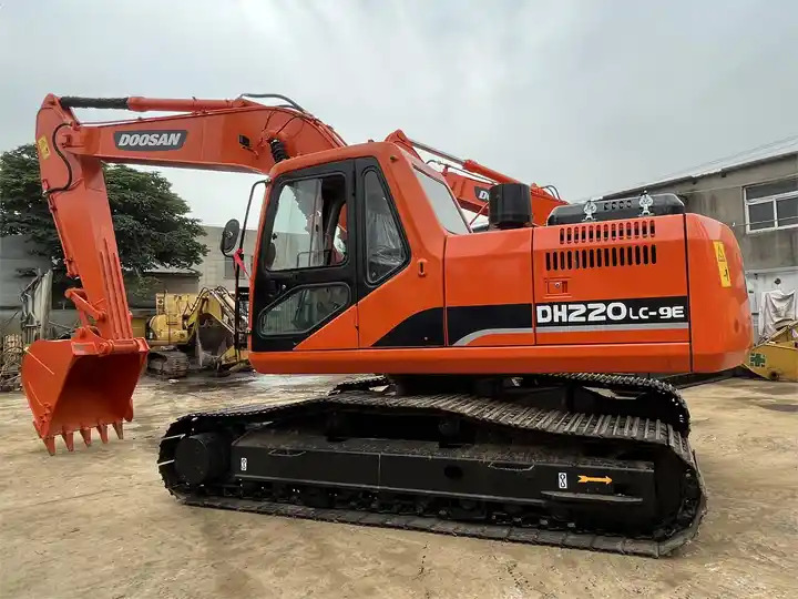 Used original Korea Doosan 20 ton excavator with cheap price and good condition DOOSAN Dx220LC-9e - Ερπυστριοφόρος εκσκαφέας: φωτογραφία 3 Used original Korea Doosan 20 ton excavator with cheap price and good condition DOOSAN Dx220LC-9e - Ερπυστριοφόρος εκσκαφέας: φωτογραφία 3