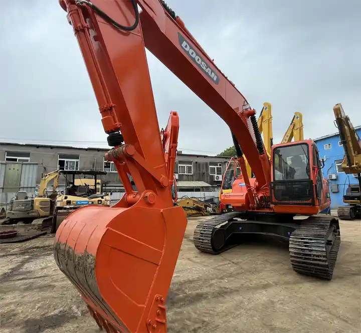 Used original Korea Doosan 20 ton excavator with cheap price and good condition DOOSAN Dx220LC-9e - Ερπυστριοφόρος εκσκαφέας: φωτογραφία 1 Used original Korea Doosan 20 ton excavator with cheap price and good condition DOOSAN Dx220LC-9e - Ερπυστριοφόρος εκσκαφέας: φωτογραφία 1