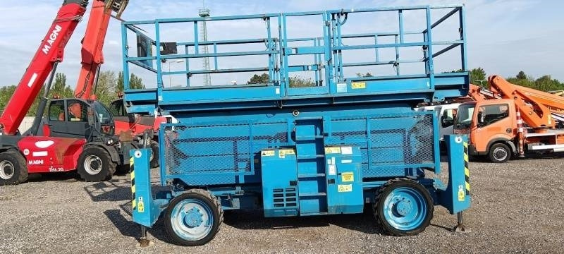 Genie GS5390 - 18m - 4x4 - Diesel - Ψαλιδωτό ανυψωτικό: φωτογραφία 4 Genie GS5390 - 18m - 4x4 - Diesel - Ψαλιδωτό ανυψωτικό: φωτογραφία 4