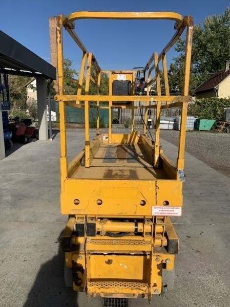 Haulotte Compact 8 - 8m, electric - Ψαλιδωτό ανυψωτικό: φωτογραφία 3 Haulotte Compact 8 - 8m, electric - Ψαλιδωτό ανυψωτικό: φωτογραφία 3