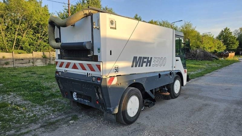 Mfh 5500 sweeper - with air conditionier - Σάρωθρο δρόμων: φωτογραφία 3 Mfh 5500 sweeper - with air conditionier - Σάρωθρο δρόμων: φωτογραφία 3
