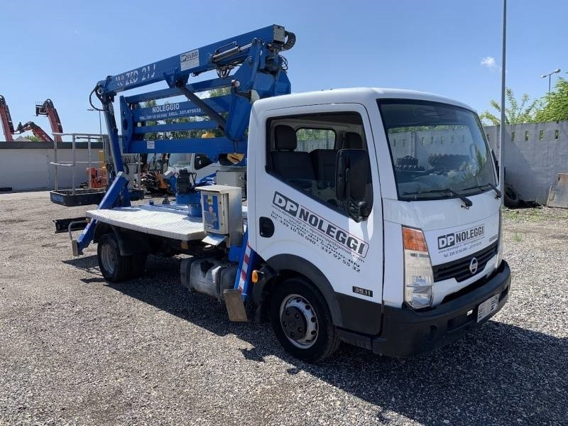 Nissan Cabstar CTE ZED 21 J - 21 m - 200 kg - Φορτηγό με εναέρια πλατφόρμα: φωτογραφία 1 Nissan Cabstar CTE ZED 21 J - 21 m - 200 kg - Φορτηγό με εναέρια πλατφόρμα: φωτογραφία 1