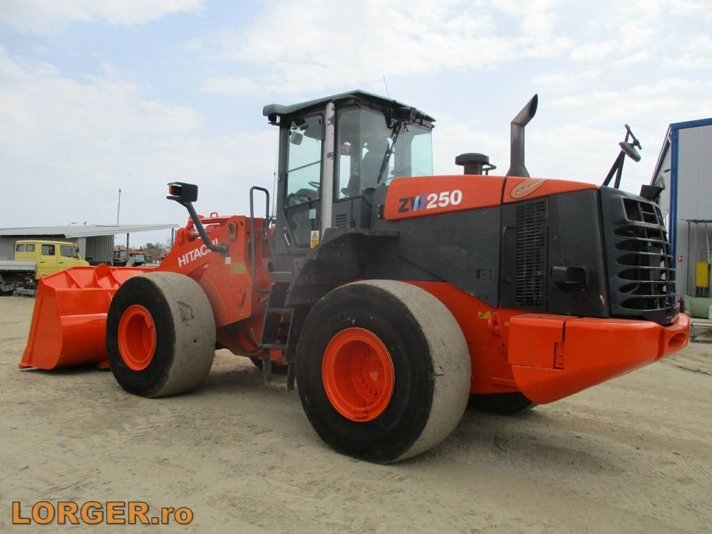 Hitachi ZW 250  - Ελαστιχοφόρος φορτωτής: φωτογραφία 2 Hitachi ZW 250  - Ελαστιχοφόρος φορτωτής: φωτογραφία 2