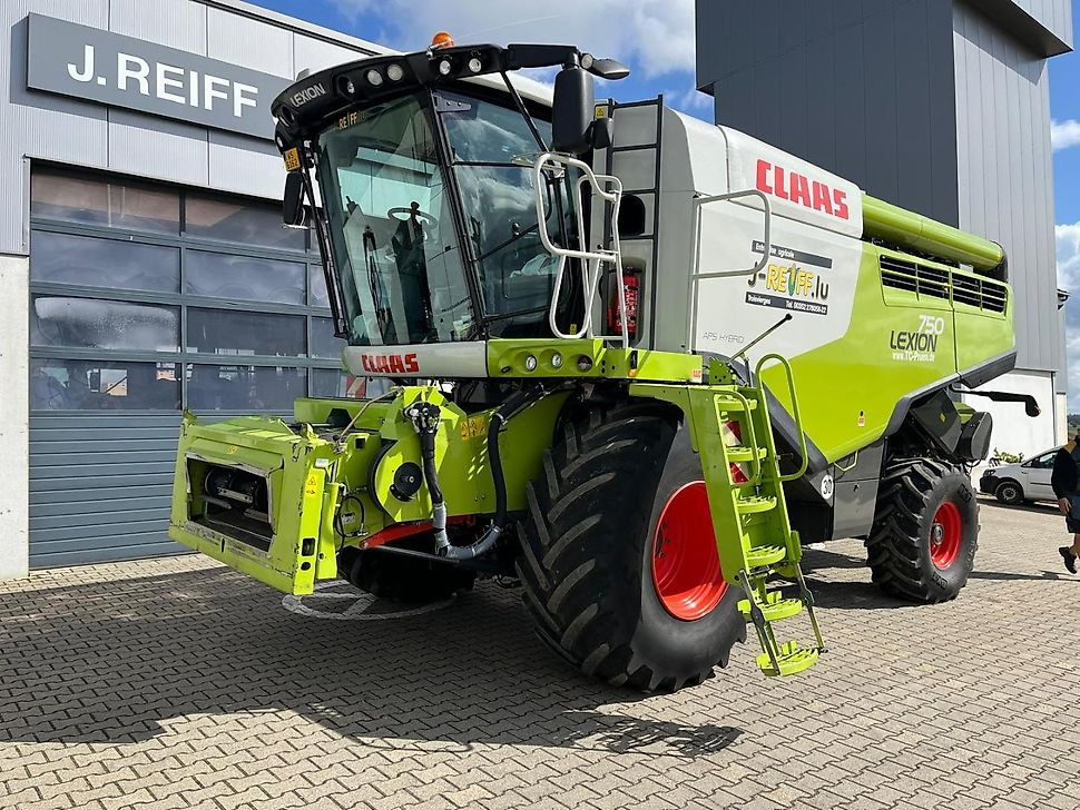 J.Reiff Sarl
Herr Stefan Neukirch - 77 Z.I in den - Θεριζοαλωνιστική μηχανή: φωτογραφία 2 J.Reiff Sarl
Herr Stefan Neukirch - 77 Z.I in den - Θεριζοαλωνιστική μηχανή: φωτογραφία 2