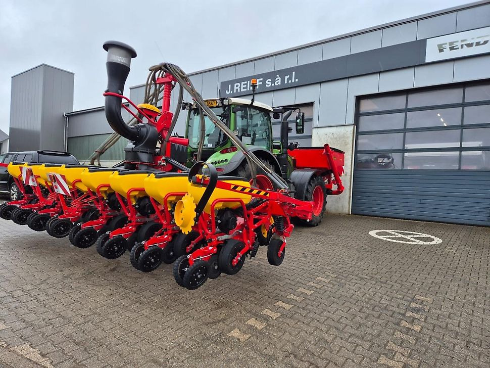 J.Reiff Sarl
Herr Stefan Neukirch - 77 Z.I in den - Σπαρτική μηχανή ακριβείας: φωτογραφία 1 J.Reiff Sarl
Herr Stefan Neukirch - 77 Z.I in den - Σπαρτική μηχανή ακριβείας: φωτογραφία 1