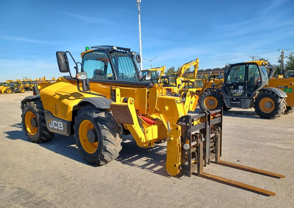 JCB 535-125 - Τηλεσκοπικός φορτωτής: φωτογραφία 2 JCB 535-125 - Τηλεσκοπικός φορτωτής: φωτογραφία 2